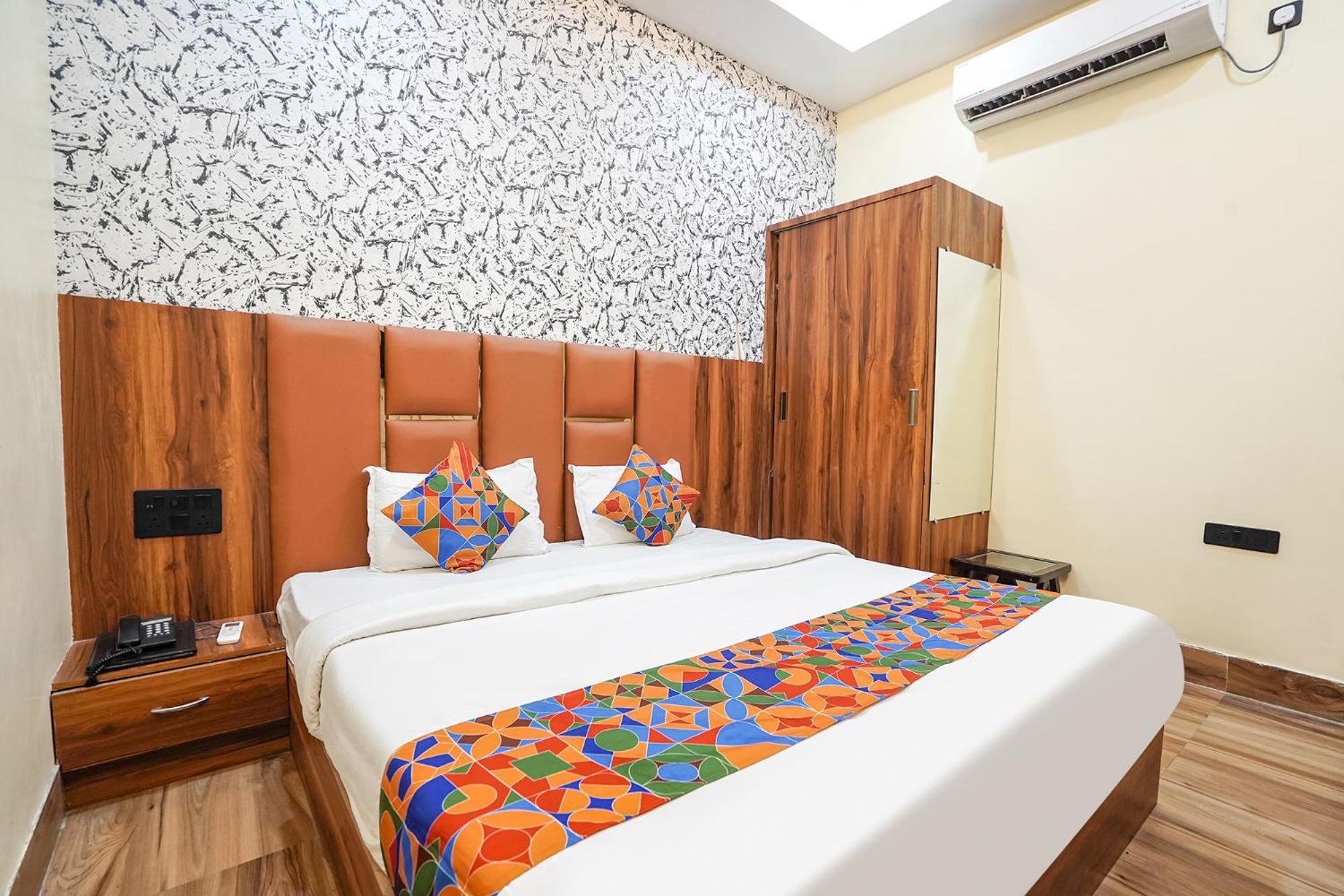 Fabhotel The Vrindavan Inn Экстерьер фото