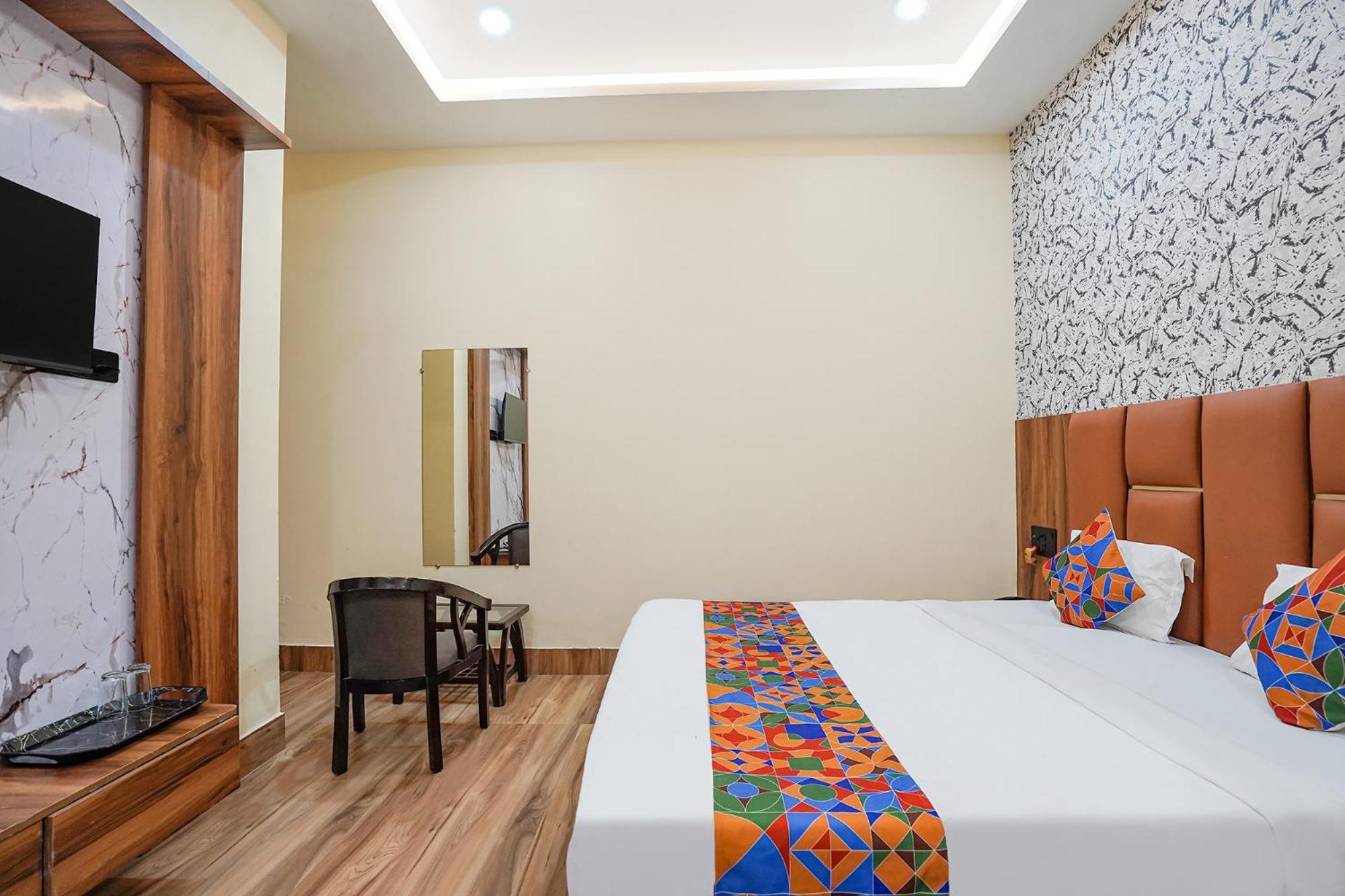 Fabhotel The Vrindavan Inn Экстерьер фото