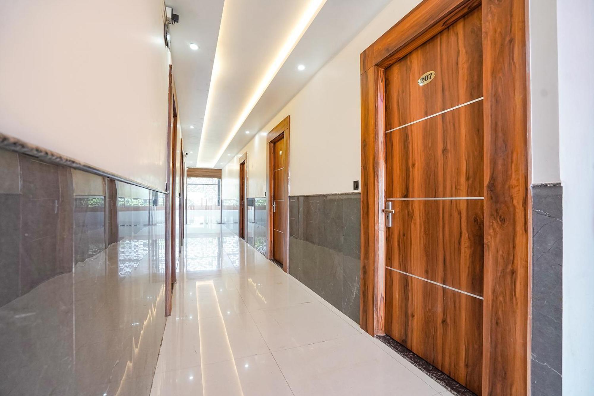Fabhotel The Vrindavan Inn Экстерьер фото