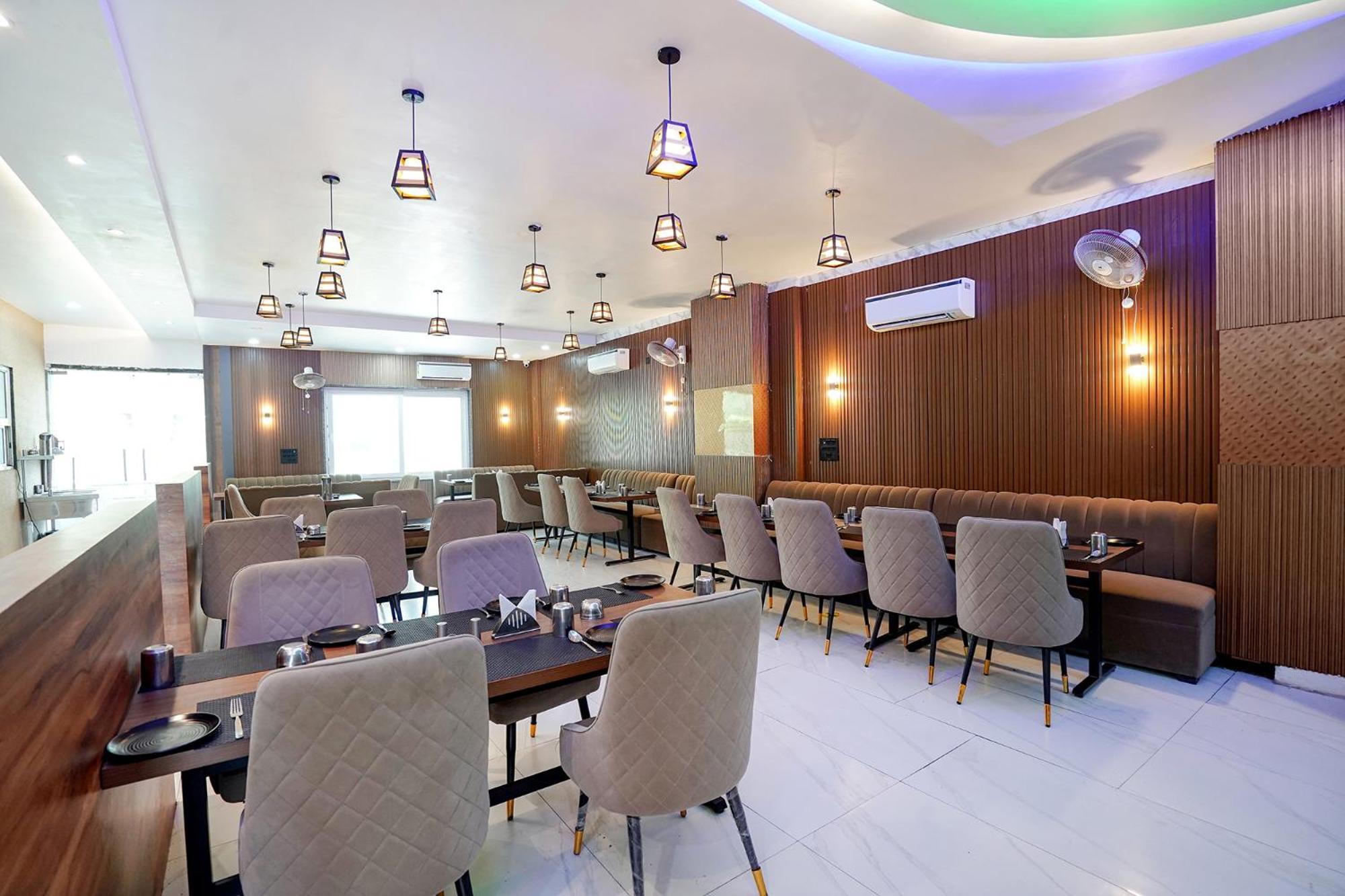Fabhotel The Vrindavan Inn Экстерьер фото